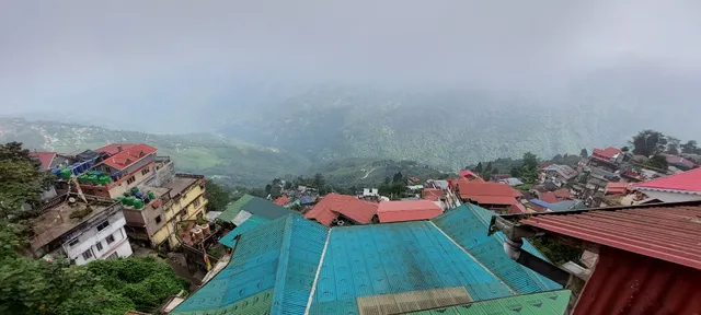 HOTEL SANTINILAYAM DARJEELING