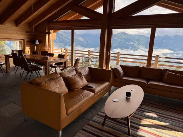 Chalet Oak Tree - Altipik