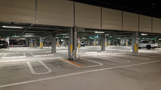 Grandberry Park Parking Lot B&C entrance