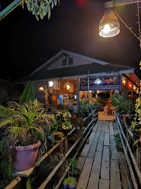 the best one Restaurant Konglor cave