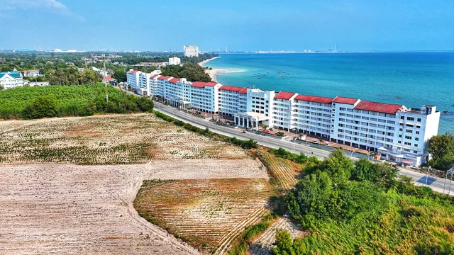 Banchang Cliff View 1