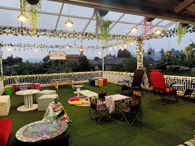 Loa Kitchen & Garden Coffee