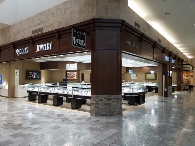 Riddle's Jewelry - Omaha Oakview