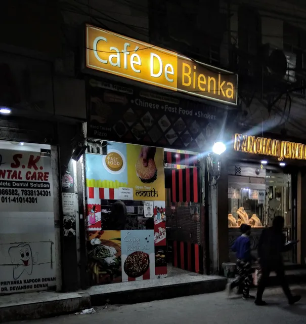 CAFE DE BIENKA