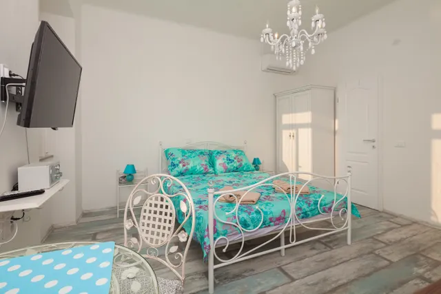 Main Square Apartments