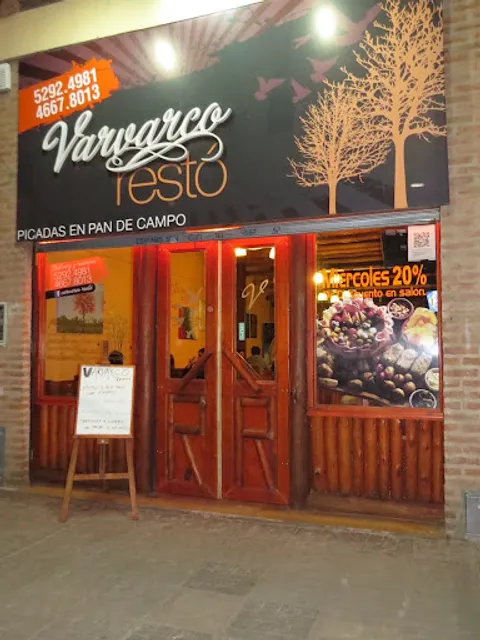 Varvarco San Miguel - Picadas en Pan de Campo