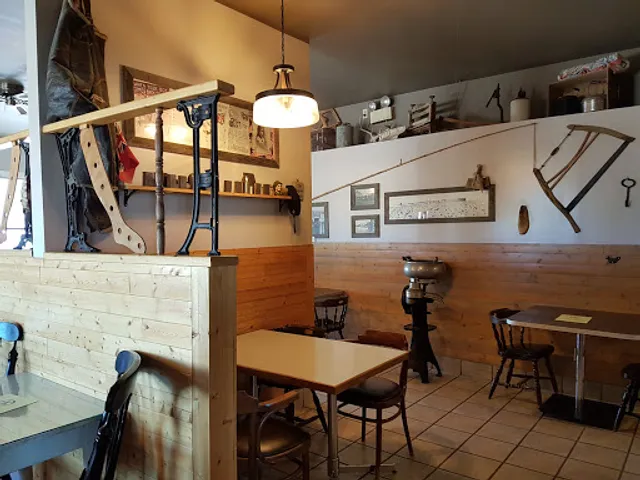 Keepers Restaurant & Lounge