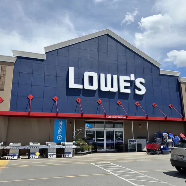 Lowe's Garden Center