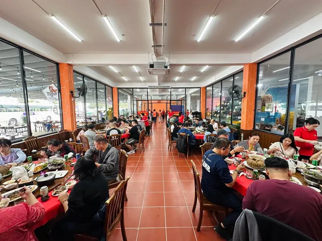 HẢI SẢN 99 CÁT LÂM岘港99海鲜湘粤餐厅