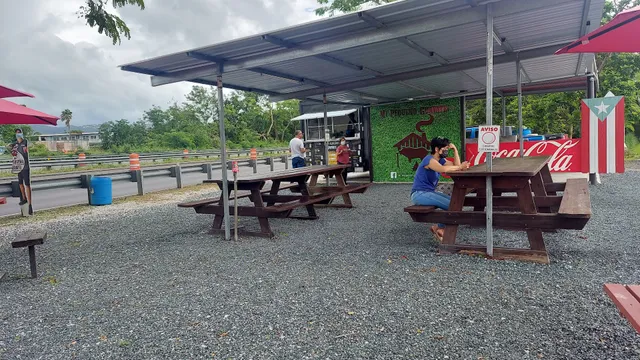 Mi Pequeño Guavate Food Truck