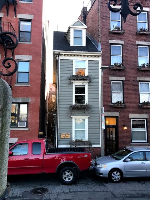 Skinny House (Spite House) Boston, MA