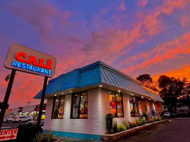 Cali Colombian Restaurant - South Blvd.