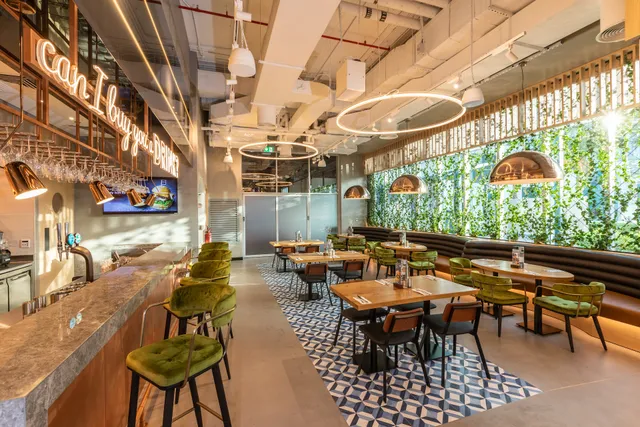 Jones the Grocer (Radisson RED, DSO)