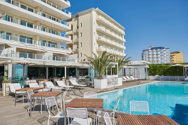 Vistamare Suite Hotel