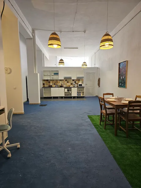 Blue Mango Surf House Center