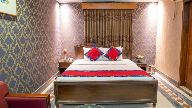 হোটেল রূপসী বাংলা (আবাসিক)