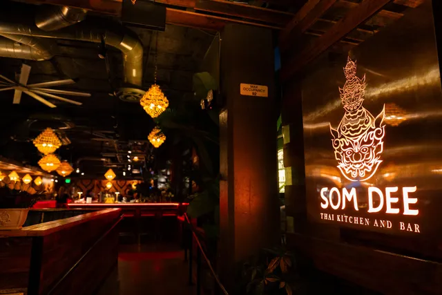 Som Dee Thai Kitchen & Bar