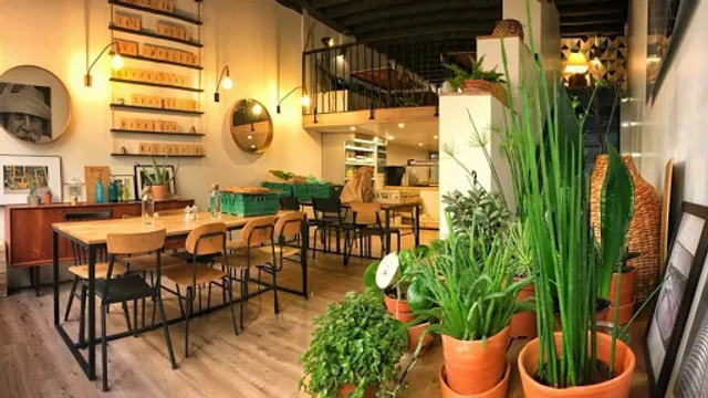 Øslow x Cantine - Café