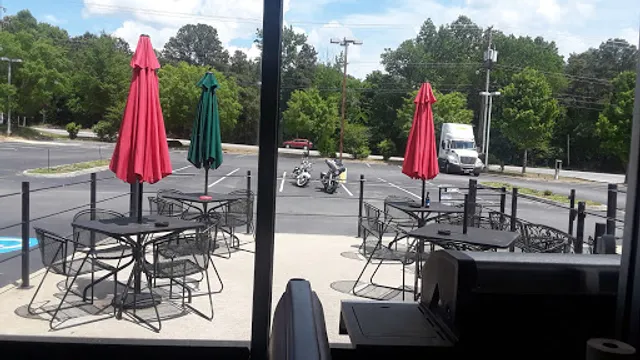 Easy Street Grub-n-Pub