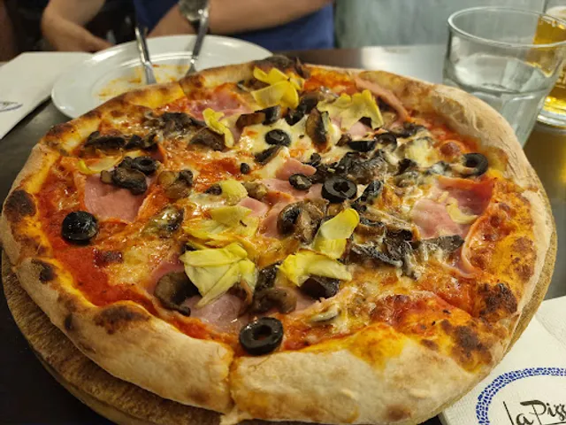 La Pizzaiola @ Kalidasa