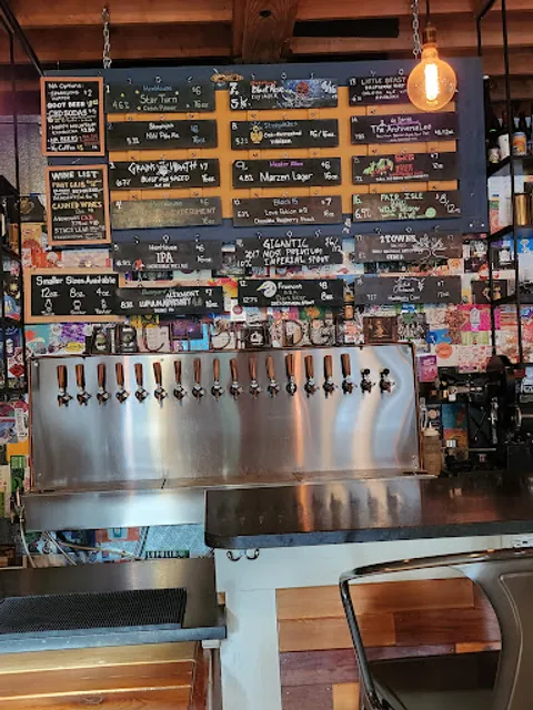 Arch Bridge Taphouse