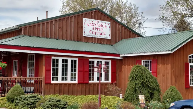 Cinnamon Apple Cottage