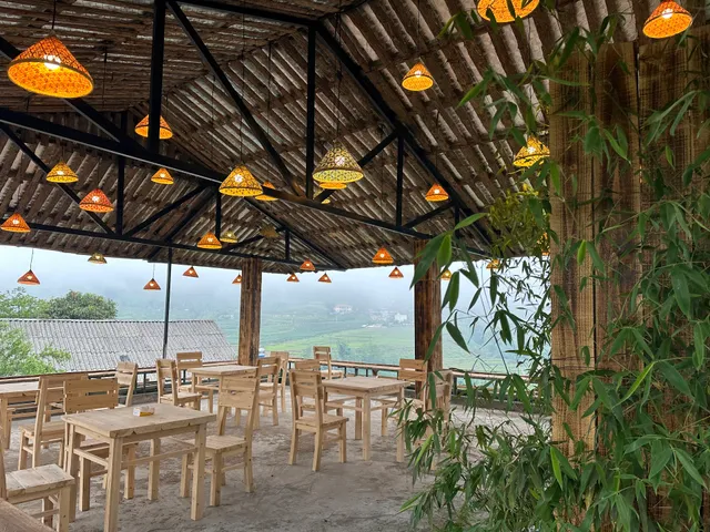 Moment Coffee Bar & Eatery