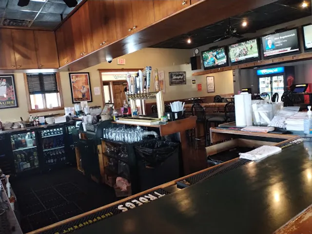 Snappers Bar & Grill