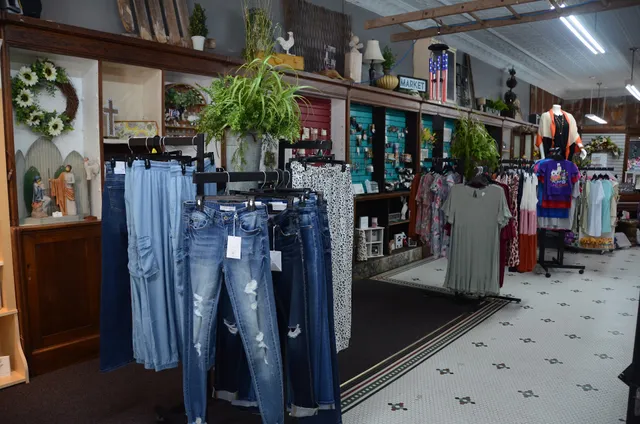 Making Memories Flowers & Gift