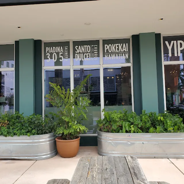 Pokekai Doral Yard