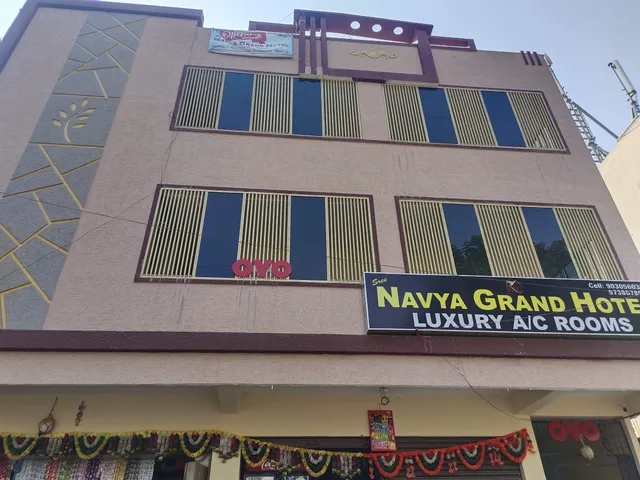 OYO SREE NAVYA GRAND HOTEL