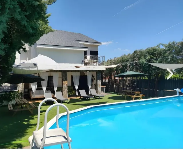 Bed Villa del Monte (Navahermosa)