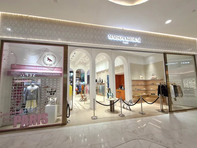 Maison Kitsuné EmQuartier