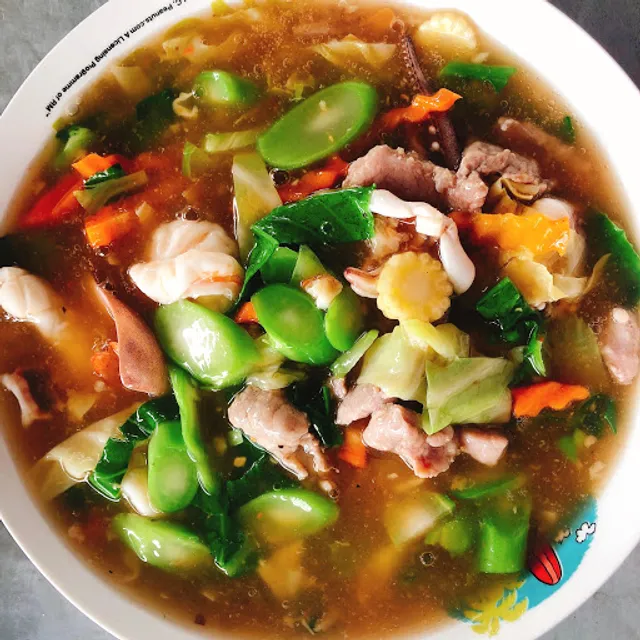 ผัดไทป้าวา ต้นมะยม