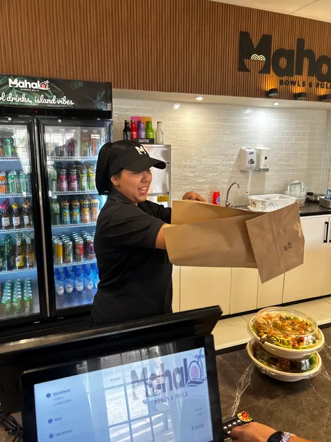 Mahalo bowls & rolls