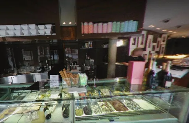 Gelateria Pierrot Di Volta Cremona