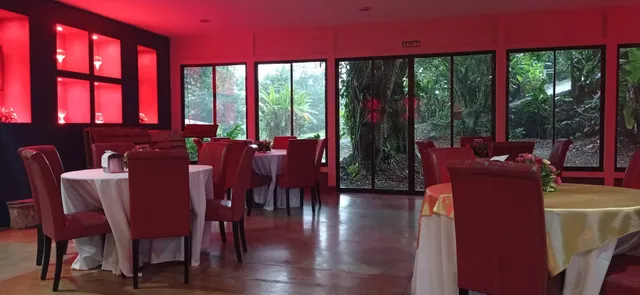 Centro Turístico Adrianos