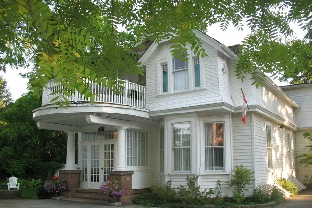 Caledonia House Bed and Breakfast