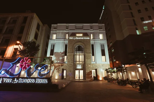 VIET 4 SEASONS HOTEL