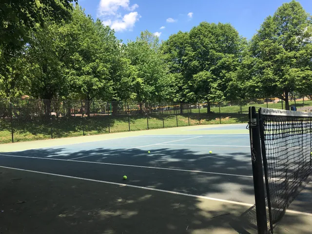 Forest Hills Park Tennis Courts