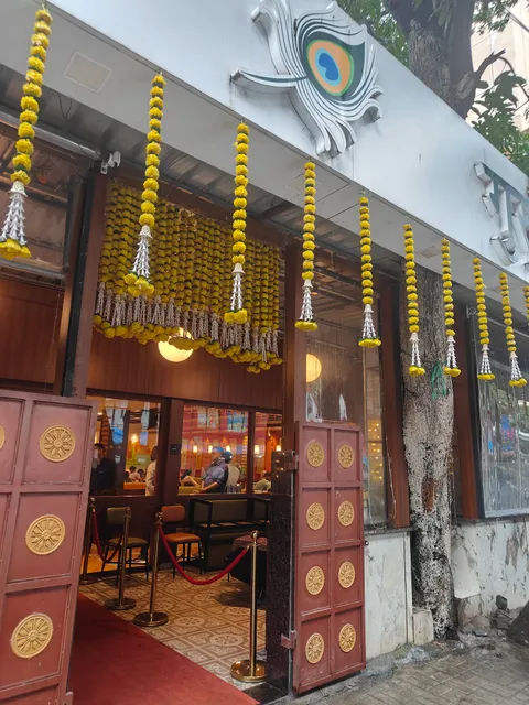 Guru's - The Ultimate Veg