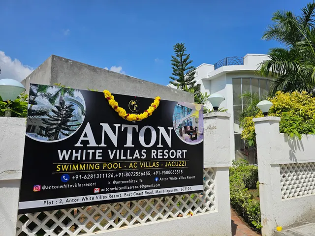 Anton White Villas Resort