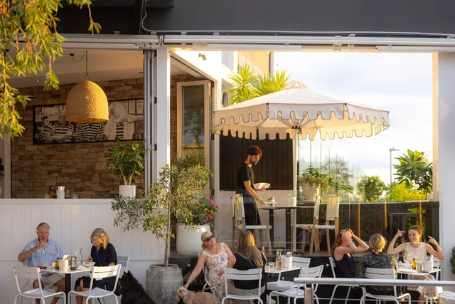 IL MOLO Italian Kitchen & Bar