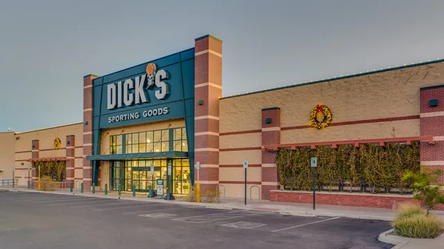 DICK'S Sporting Goods