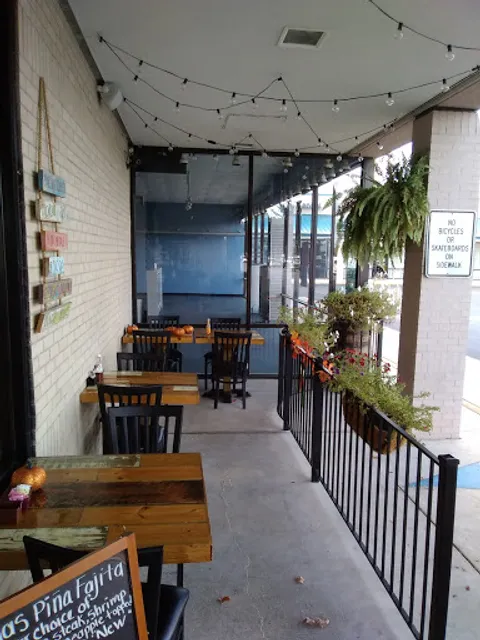 El Costal Mexican Restaurant & Grill