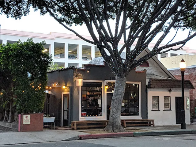 Entre Nous French Bistro