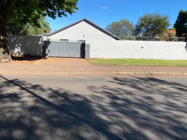 Creekside Guest House Middelburg