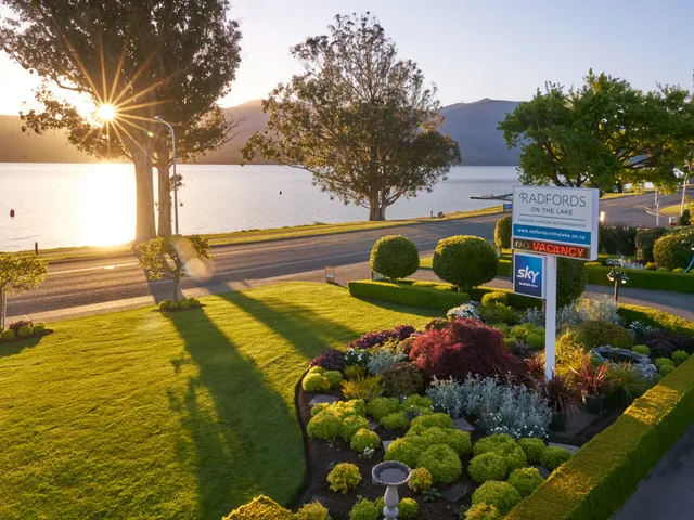 Radfords on the Lake