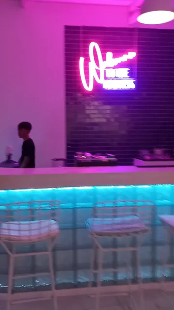 Mad Monkey Kuta Lombok