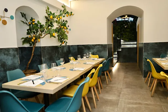 Trattoria del Golfo - Napoli - Tipica trattoria Napoletana - Genovese - Piatti di Pesce - Spigola fritta in crosta di sale